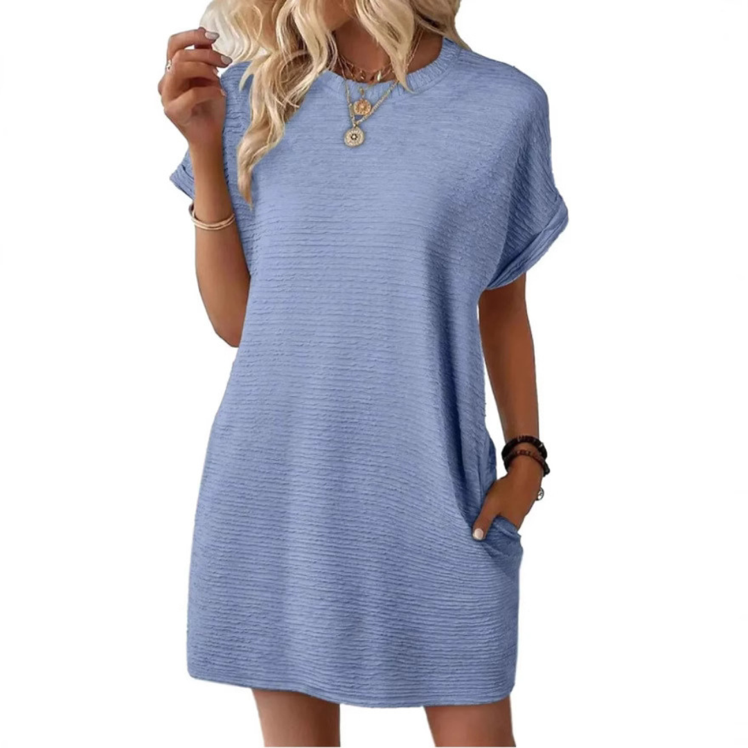 Yvette | Minimalistische zomerjurk met ronde hals en tijdloze eenvoud