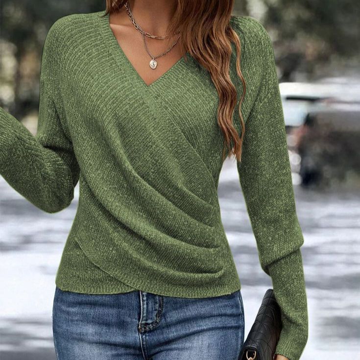 Leah | Green V-Neck Sweater
