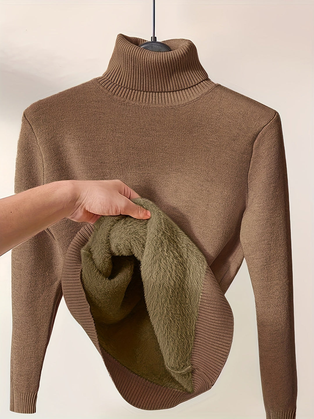 Noelle | Classic Turtleneck Pullover